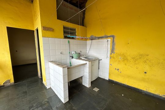 Área de Serviço de casa à venda com 2 quartos, 350m² em Vila Valqueire, Rio de Janeiro