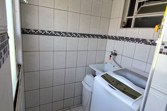 Área de serviço de apartamento à venda com 2 quartos, 52m² em Casa Grande, Diadema