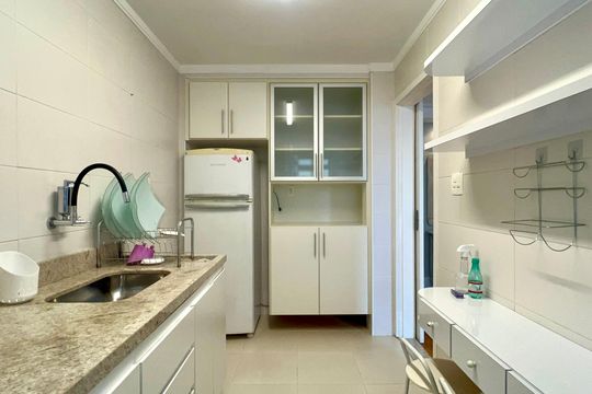 Cozinha de apartamento para alugar com 2 quartos, 75m² em Vila Madalena, São Paulo