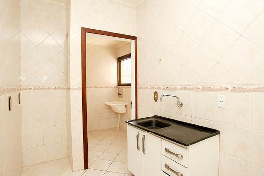 Cozinha + Área de Serviço de apartamento para alugar com 1 quarto, 56m² em Cidade Baixa, Porto Alegre