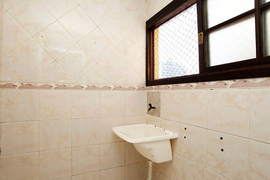 Cozinha + Área de Serviço de apartamento para alugar com 1 quarto, 56m² em Cidade Baixa, Porto Alegre