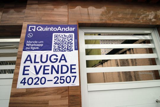 Placa de apartamento para alugar com 2 quartos, 63m² em Irajá, Rio de Janeiro