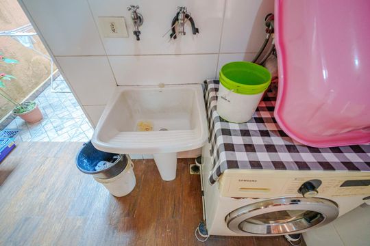 Área de serviço de casa à venda com 3 quartos, 97m² em Rio Pequeno, São Paulo