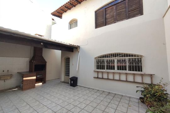 Área externa de casa à venda com 4 quartos, 200m² em Vila Sao Joao, Guarulhos