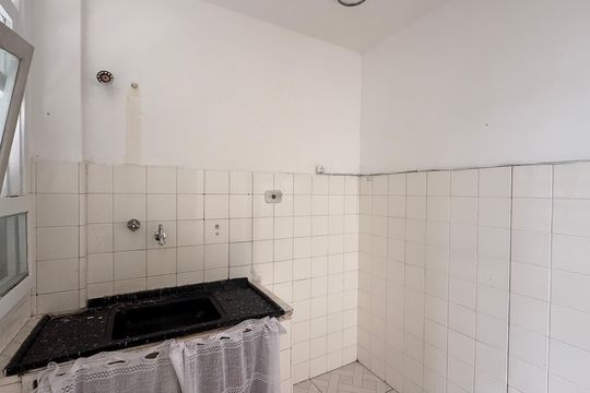 Cozinha de apartamento para alugar com 1 quarto, 60m² em Centro, Guarujá