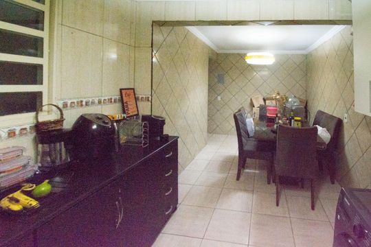 Casa à venda com 3 quartos, 150m² em Qn 8f, Brasília