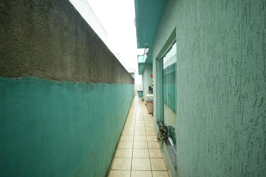 Quintal de casa à venda com 2 quartos, 220m² em Vila Aquilino, Santo André