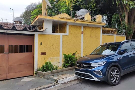 Fachada de casa para alugar com 3 quartos, 252m² em Vila Iorio, São Paulo