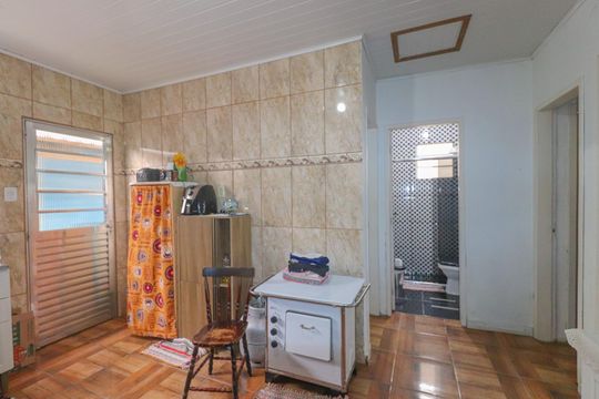 Casa à venda com 2 quartos, 68m² em Mato Grande, Canoas