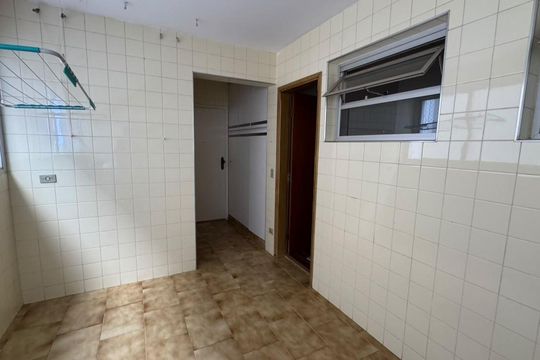 Área de Serviço de apartamento para alugar com 4 quartos, 227m² em Tabajaras, Uberlândia