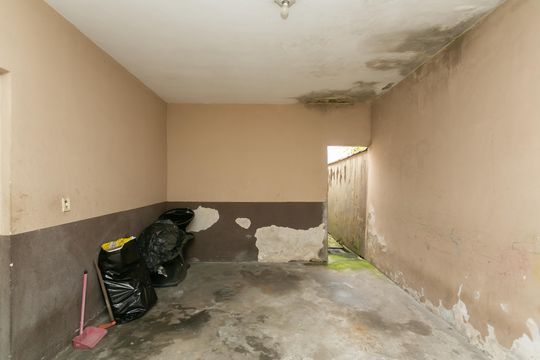 Garagem de casa à venda com 4 quartos, 160m² em Vila Jacuí, São Paulo
