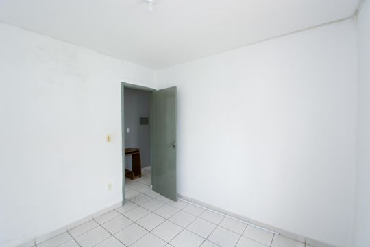 Quarto 2 de apartamento para alugar com 2 quartos, 51m² em Vila Nova Bonsucesso, Guarulhos