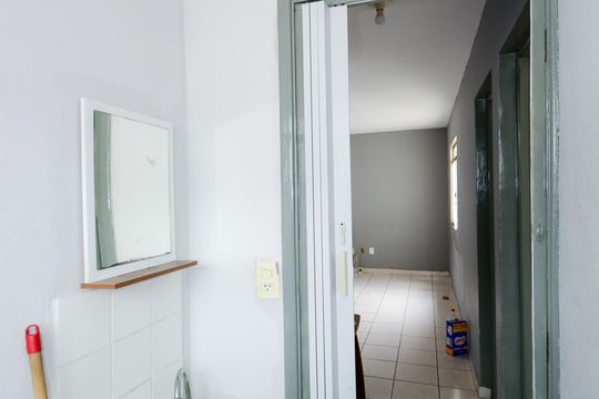 Banheiro de apartamento para alugar com 2 quartos, 51m² em Vila Nova Bonsucesso, Guarulhos