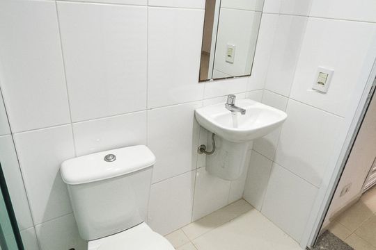 Banheiro de serviço de casa de condomínio à venda com 4 quartos, 645m² em Colinas da Anhanguera, Santana de Parnaíba