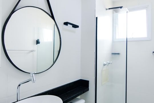 Banheiro de apartamento para alugar com 2 quartos, 50m² em Jardim Flor da Montanha, Guarulhos