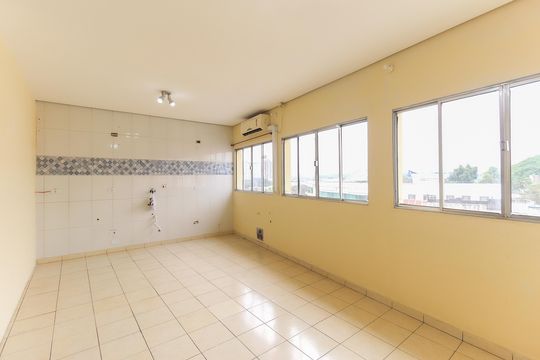 Cozinha de casa para alugar com 1 quarto, 50m² em Itaim Paulista, São Paulo