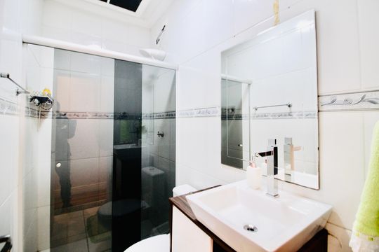 Banheiro da Suíte 1 de casa à venda com 3 quartos, 178m² em Jardim Nossa Senhora do Carmo, São Paulo