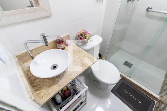 Banheiro de apartamento à venda com 2 quartos, 51m² em Campo Grande, Rio de Janeiro