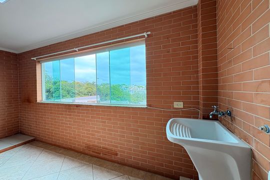 Lavanderia de casa para alugar com 1 quarto, 40m² em Parque Gerassi, Santo André
