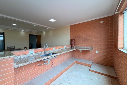 Cozinha de casa para alugar com 1 quarto, 40m² em Parque Gerassi, Santo André