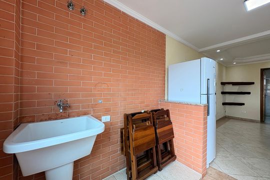 Lavanderia de casa para alugar com 1 quarto, 40m² em Parque Gerassi, Santo André