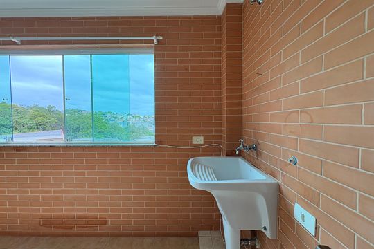 Lavanderia de casa para alugar com 1 quarto, 40m² em Parque Gerassi, Santo André
