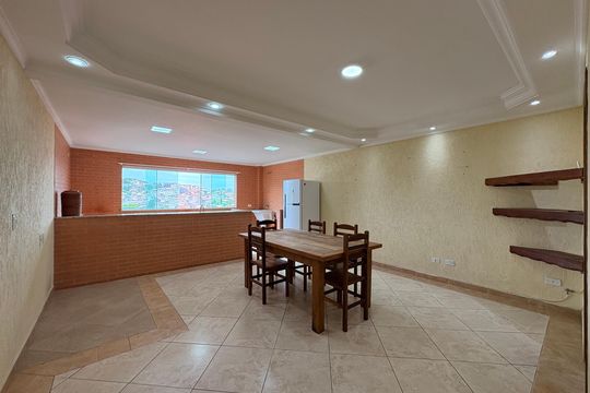 Casa para alugar com 1 quarto, 40m² em Parque Gerassi, Santo André