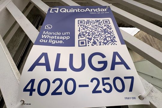 Fachada + plaquinha FRAY-590 de casa para alugar com 1 quarto, 40m² em Parque Gerassi, Santo André