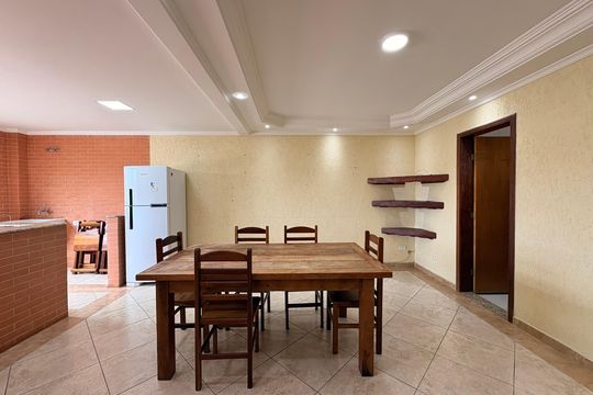 Sala/quarto  de casa para alugar com 1 quarto, 40m² em Parque Gerassi, Santo André