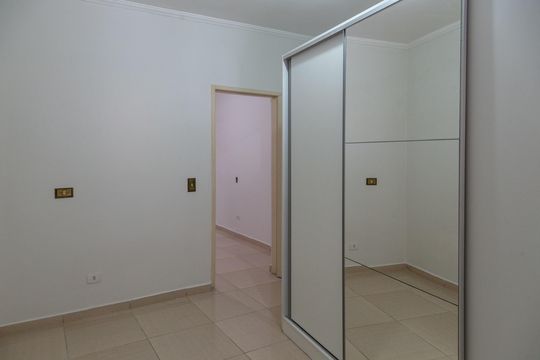 Quarto de casa para alugar com 1 quarto, 49m² em Jardim Jovaia, Guarulhos