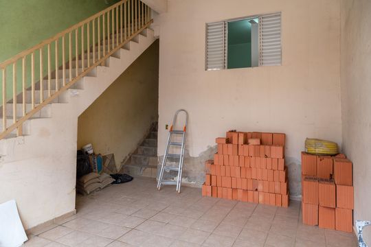 Garagem de casa para alugar com 1 quarto, 49m² em Jardim Jovaia, Guarulhos
