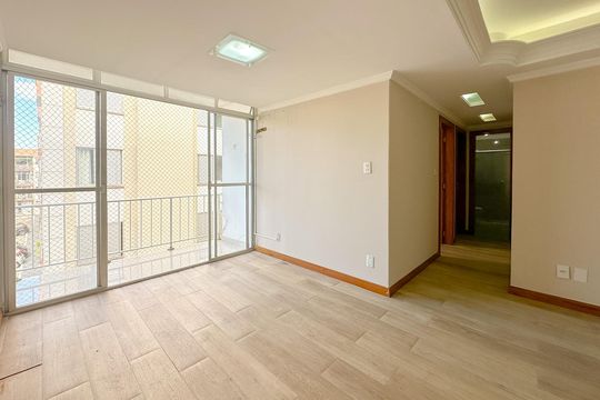Sala de apartamento para alugar com 3 quartos, 74m² em Abraão, Florianópolis
