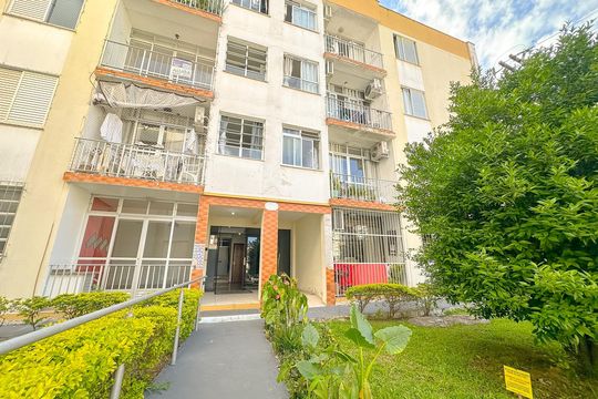 Fachada de apartamento para alugar com 3 quartos, 74m² em Abraão, Florianópolis