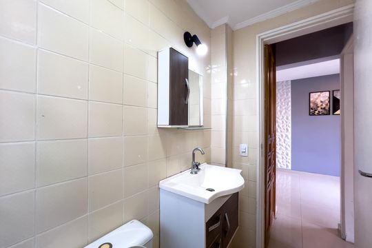 Banheiro de apartamento para alugar com 1 quarto, 34m² em Liberdade, São Paulo