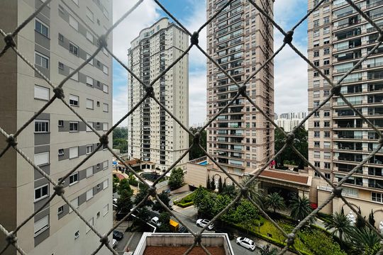 Vista da sacada de apartamento para alugar com 2 quartos, 52m² em Alphaville Empresarial, Barueri