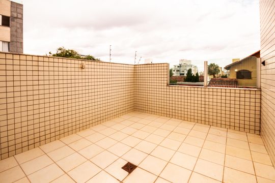 Área Privativa de apartamento à venda com 3 quartos, 130m² em Castelo, Belo Horizonte