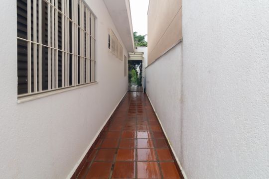 Corredor de casa para alugar com 2 quartos, 178m² em Vila Brasil, São Paulo