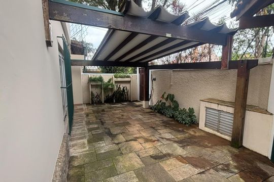 Casa para alugar com 3 quartos, 140m² em Santo Amaro, São Paulo