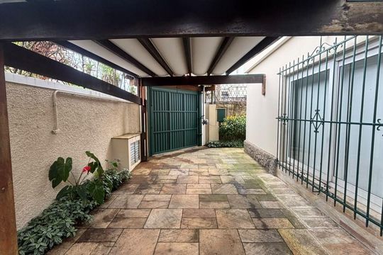 Casa para alugar com 3 quartos, 140m² em Santo Amaro, São Paulo