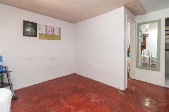 Casa à venda com 3 quartos, 400m² em Campo Novo, Porto Alegre