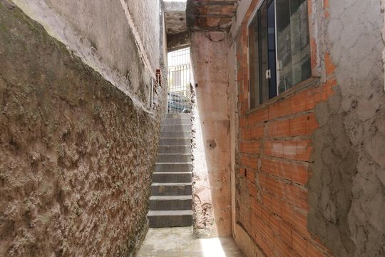 Escada de casa para alugar com 1 quarto, 40m² em Vila Norma, São Paulo