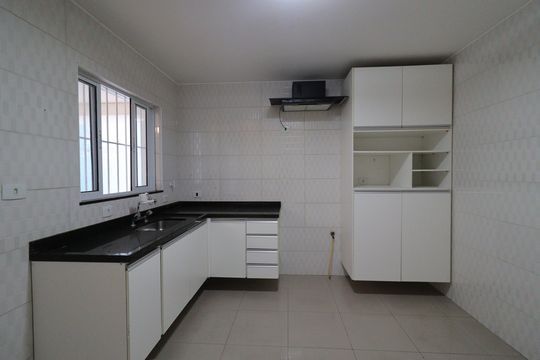 Cozinha de casa para alugar com 2 quartos, 94m² em Vila Lisboa, São Paulo