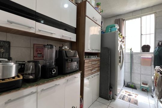 Cozinha e Área de Serviço de apartamento para alugar com 2 quartos, 47m² em Jardim Vermelhão, Guarulhos