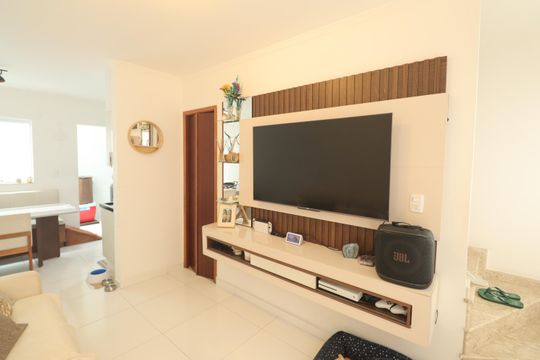Casa à venda com 2 quartos, 71m² em Vila Medeiros, São Paulo