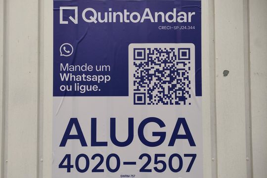 Placa do QuintoAndar código SWRM-757 de casa para alugar com 3 quartos, 120m² em Jardim Rizzo, São Paulo