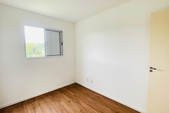 Quarto de apartamento para alugar com 2 quartos, 47m² em Jardim Sandra, Cotia