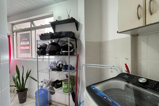 Área de Serviço de apartamento para alugar com 2 quartos, 55m² em Jardim Araucária, São José