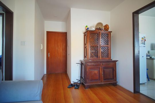 Sala de apartamento à venda com 2 quartos, 62m² em Jardim Botânico, Porto Alegre