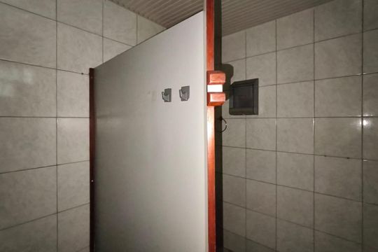 Banheiro 2 de casa à venda com 3 quartos, 140m² em Sítio Cercado, Curitiba
