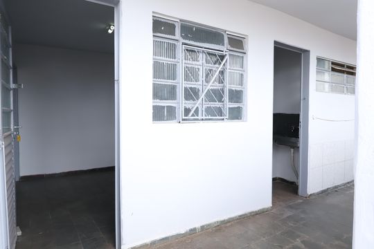 Área externa de casa para alugar com 2 quartos, 137m² em Jardim América, Goiânia